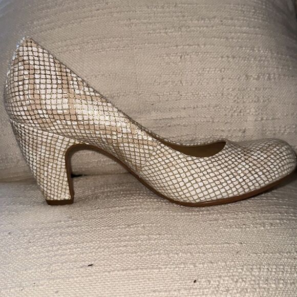 Crown by Born Snakeskin Block Heel Shoes! - Picture 5 of 7